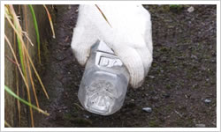 駐車場の隅などの掃除やゴミ拾い